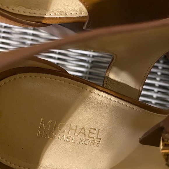 Womens Michael kors luggage leather zipper high heels - Picture 2 of 5